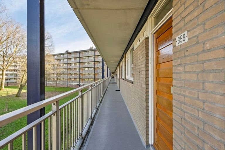 Spacious apartment with balcony in Den Bosch - Image 3