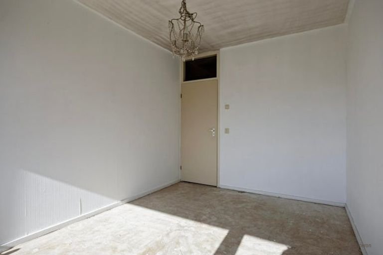 Spacious apartment with balcony in Den Bosch - Image 27