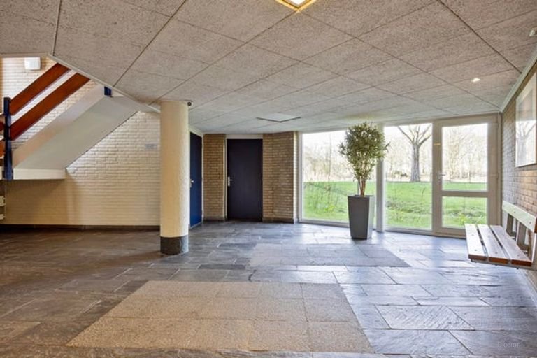 Spacious apartment with balcony in Den Bosch - Image 38