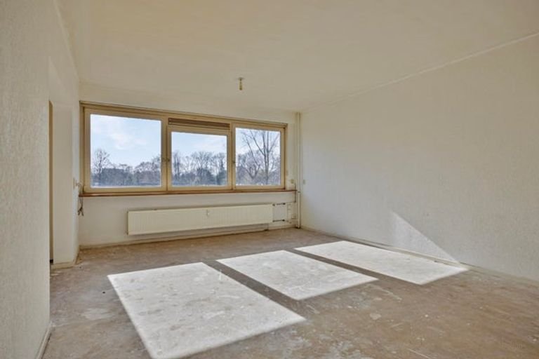 Spacious apartment with balcony in Den Bosch - Image 4