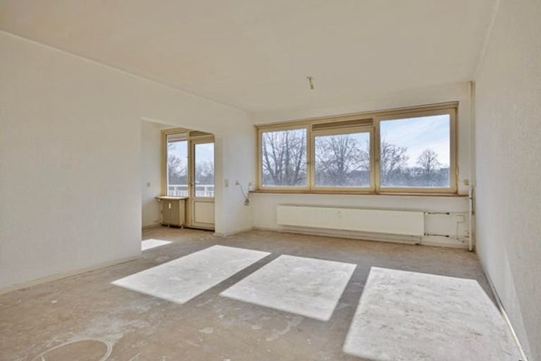 Spacious apartment with balcony in Den Bosch - Image 5