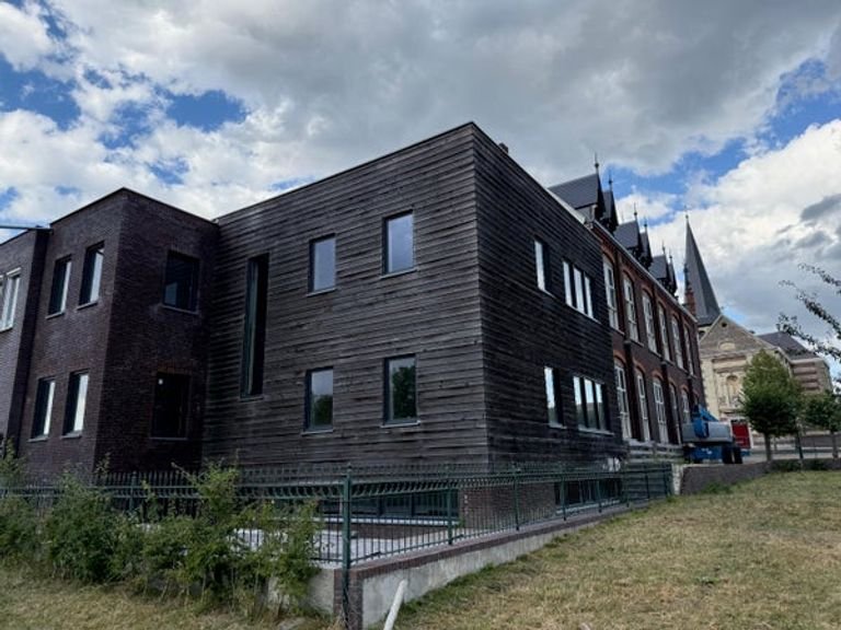 Monumental project of 1,207 m² - Image 24