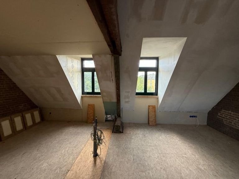 Monumental project of 1,207 m² - Image 19