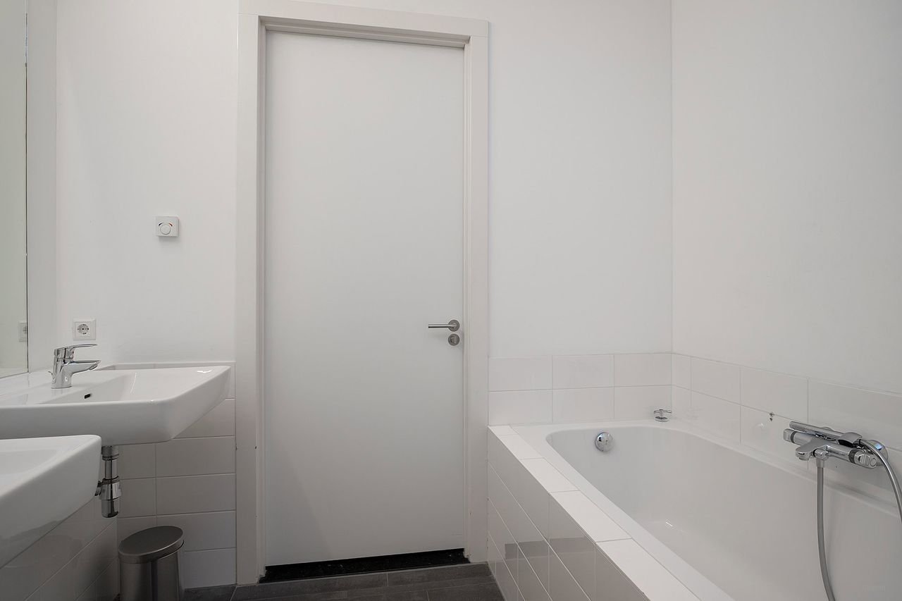 Appartement op 19e etage met vrij uitzicht - Afbeelding 14