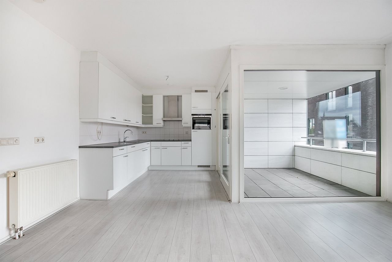 Appartement in Zinken Toren met parking - Afbeelding 2