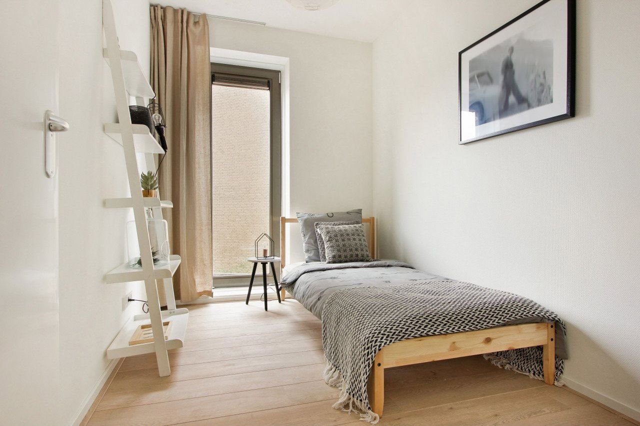 Bright 2-bedroom apartment with balcony - Image 16