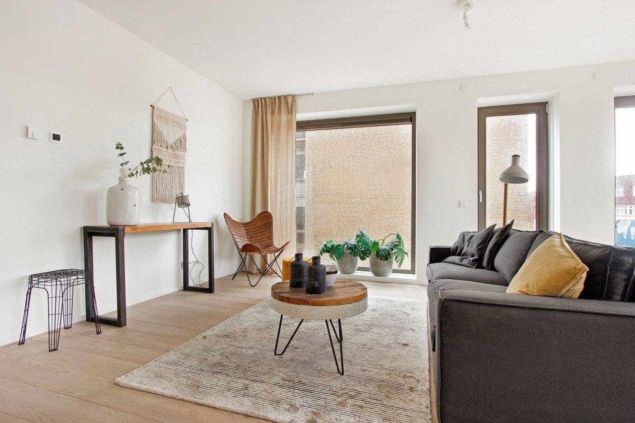 Bright 2-bedroom apartment with balcony - Image 8