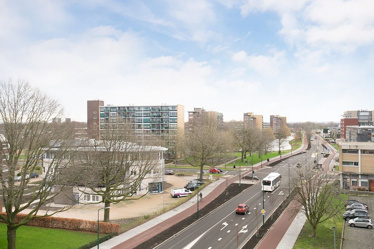 Bright 2-bedroom apartment with balcony - Image 20