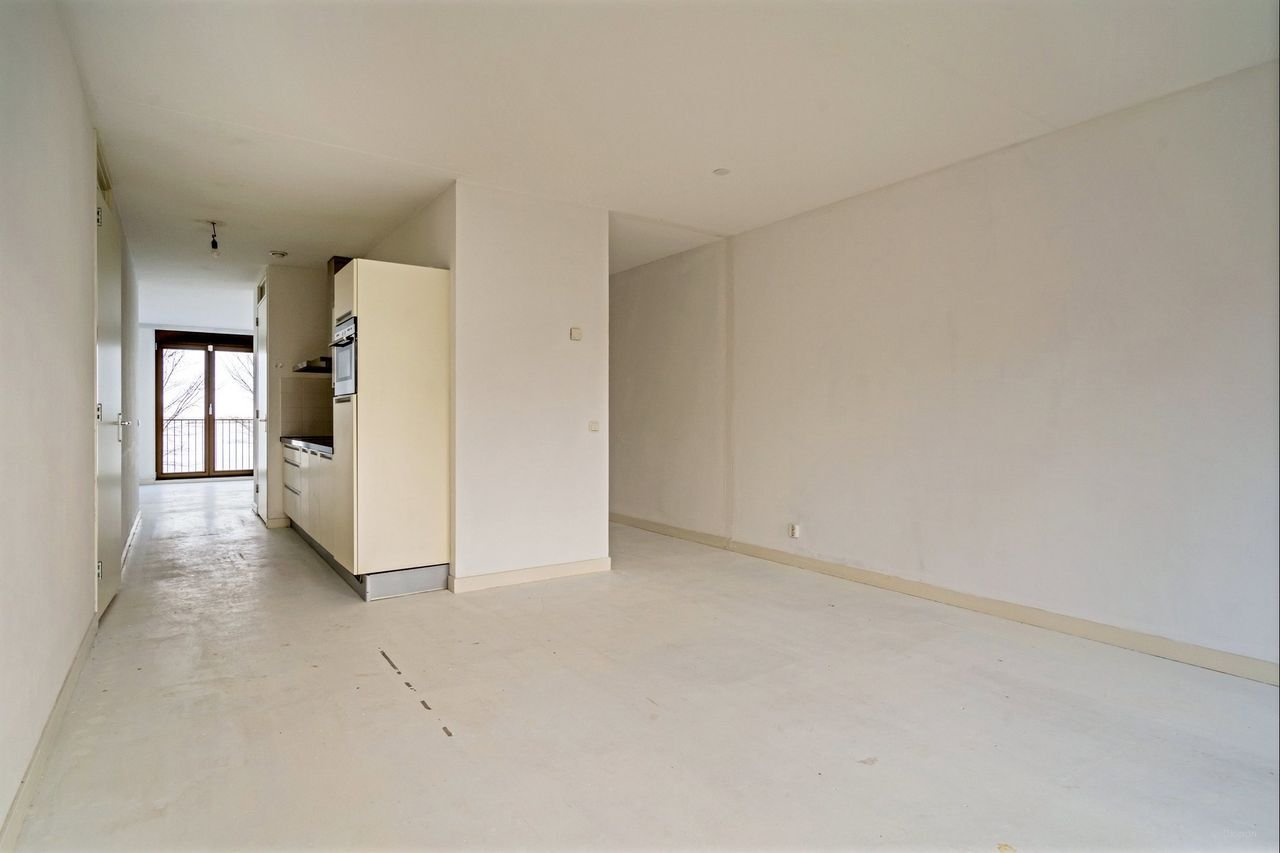Spacious apartment with views over the IJmeer - Image 7