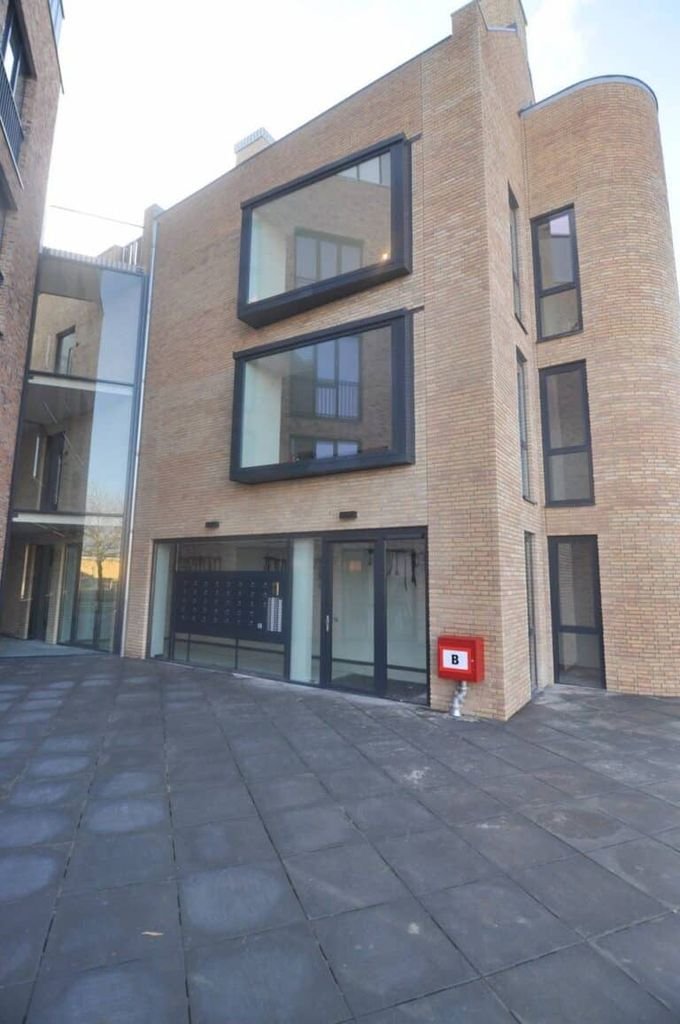 Apartment with terrace in Dok40 - Image 2