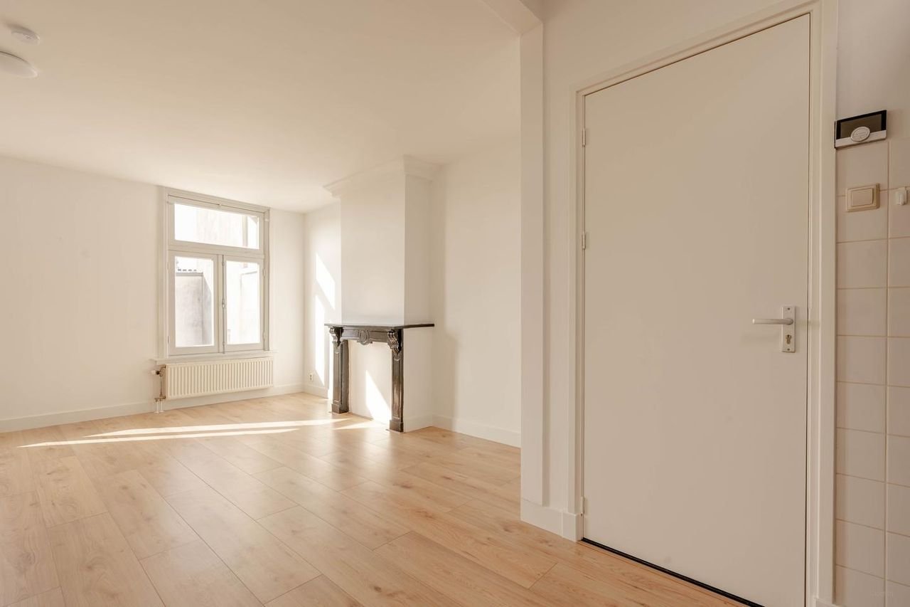 Fresh apartment on Nassaukade: sharing allowed - Image 8