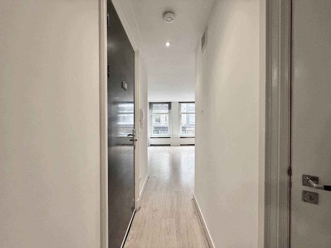 3-slaapkamer appartement met balkon in De Pijp - Afbeelding 12