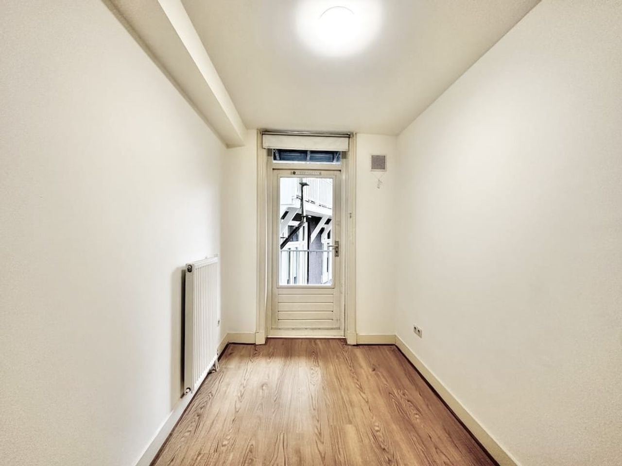 3-bedroom home in De Pijp - Image 9