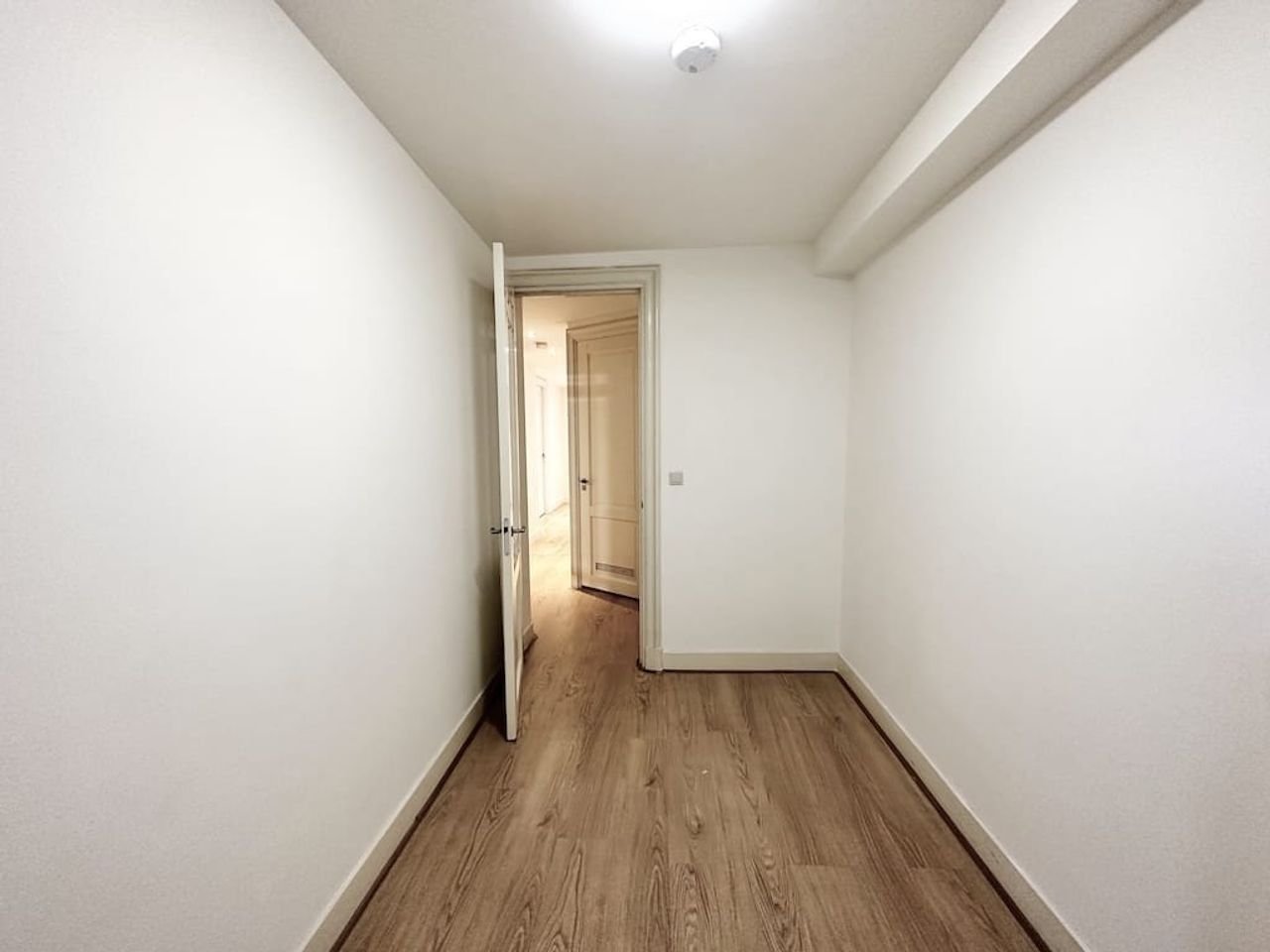 3-bedroom home in De Pijp - Image 10