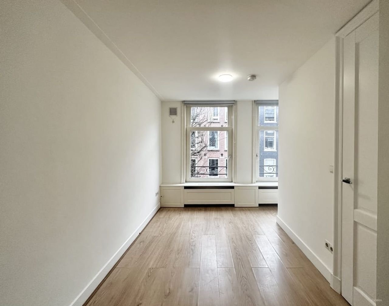 3-bedroom home in De Pijp - Image 5