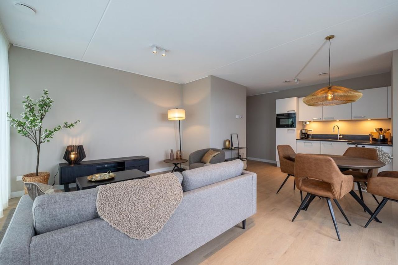 Modern 4-kamer appartement Oude Noorden - Afbeelding 9