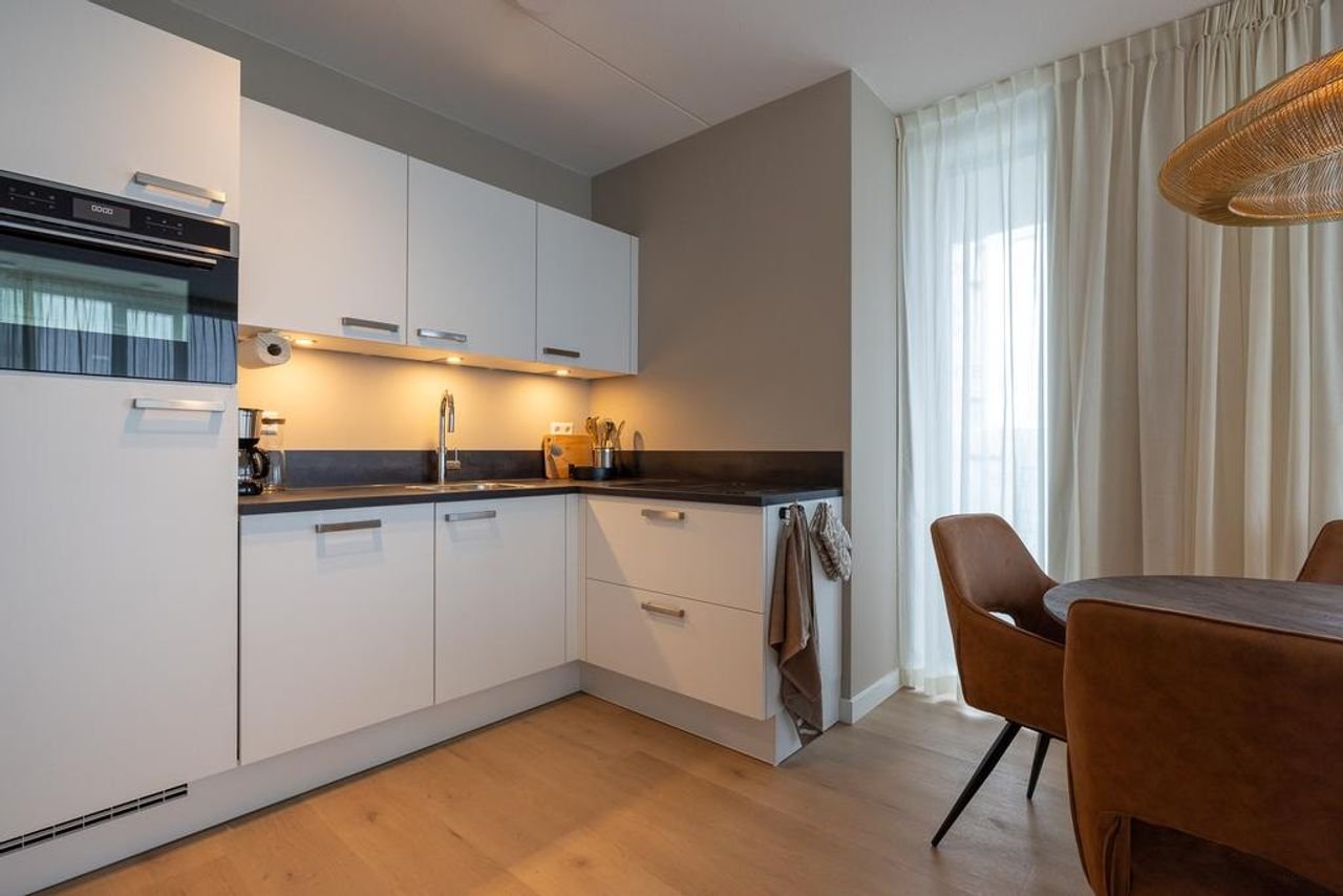 Modern 4-kamer appartement Oude Noorden - Afbeelding 12
