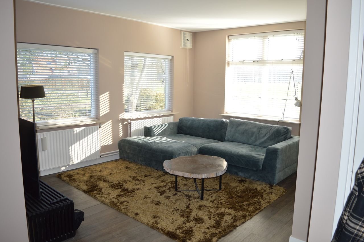 Part of a farmhouse with unobstructed views - Image 9