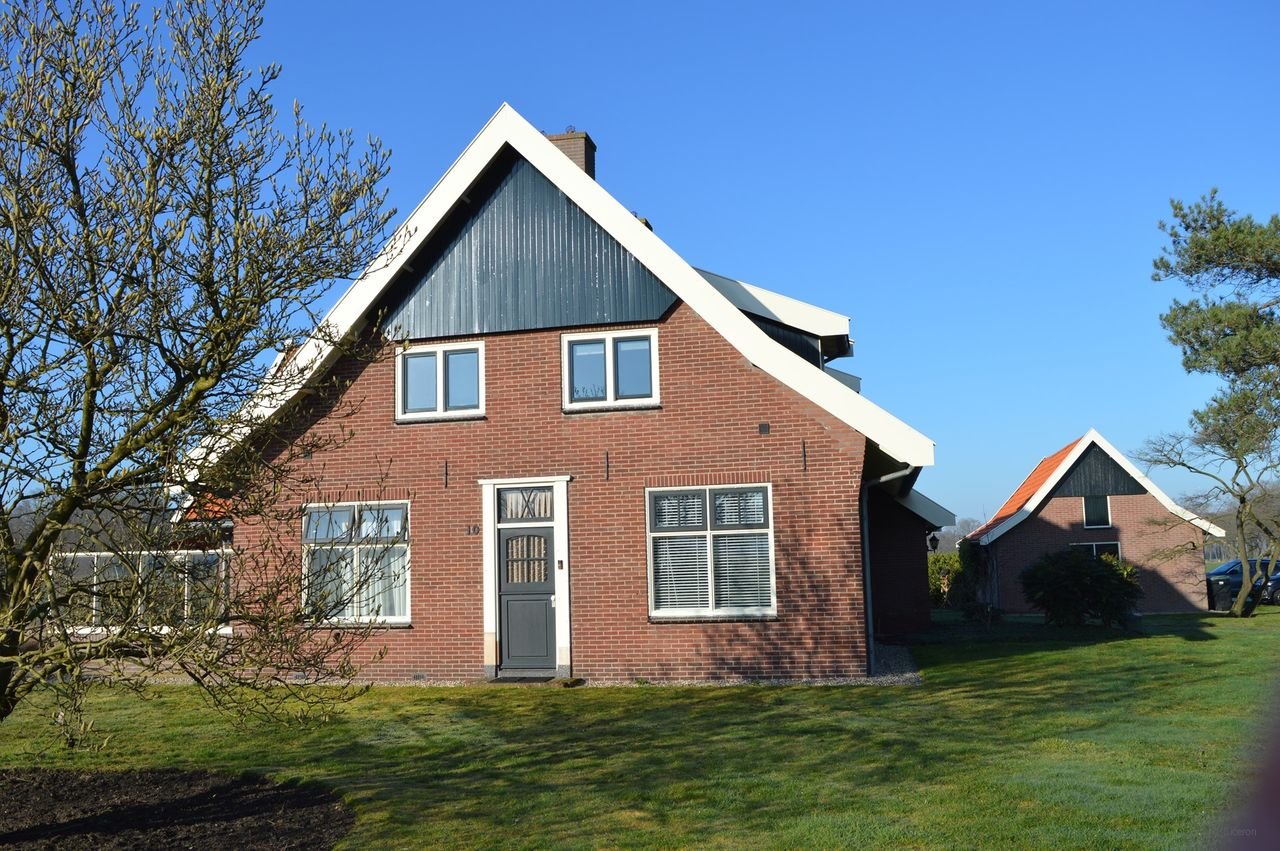 Part of a farmhouse with unobstructed views - Image 2