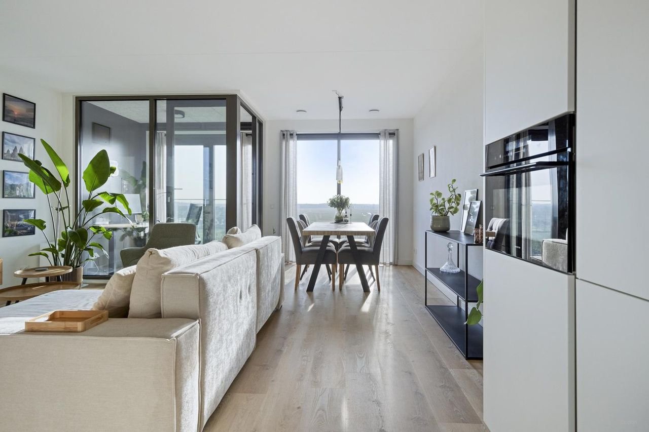 Sustainable living on the sixth floor - Image 13