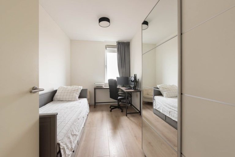 Modern apartment in Holland Park: 82 m² - Image 13