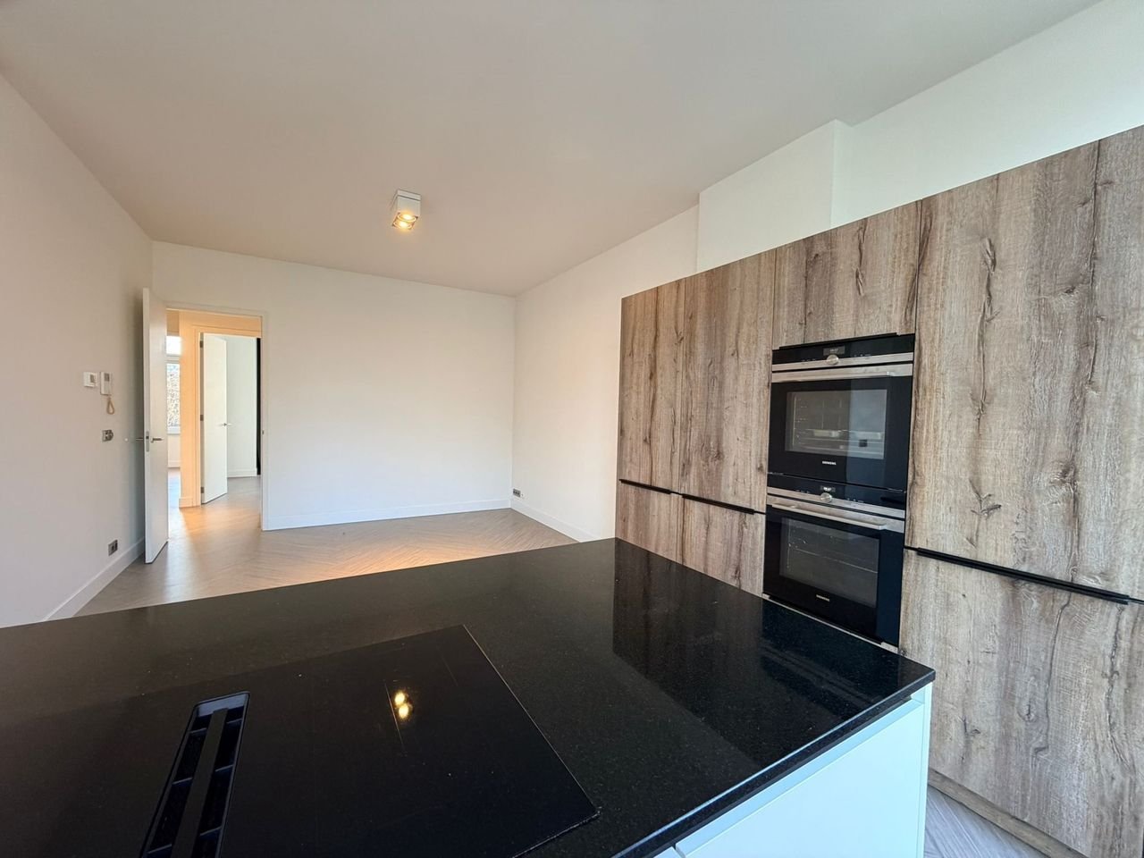 Gerenoveerd appartement met privélift - Afbeelding 3