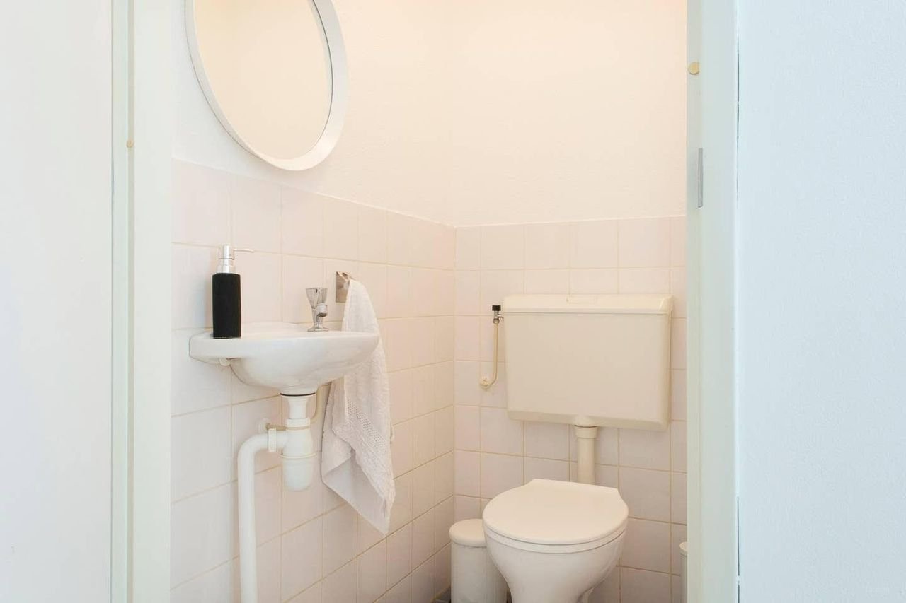 Spacious apartment with terrace and parking - Image 23