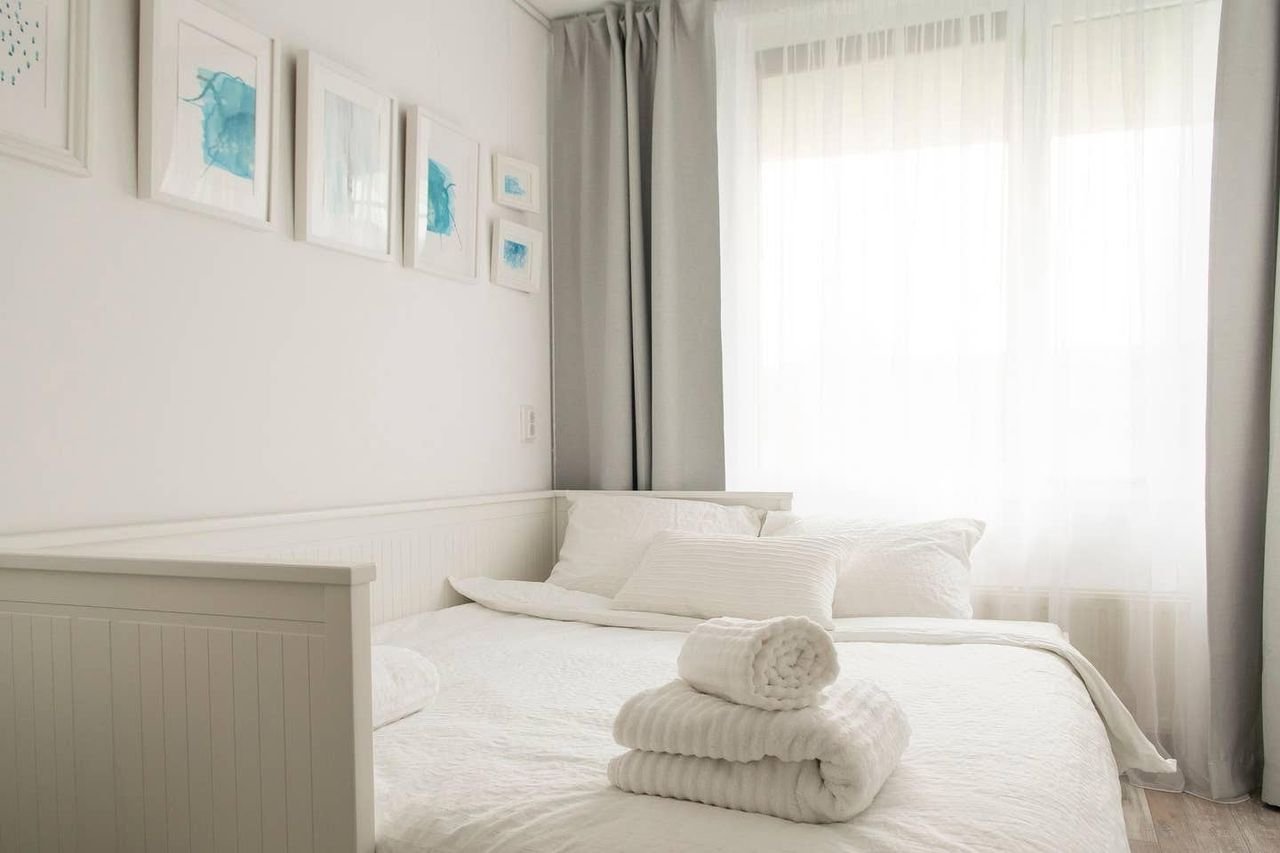 Spacious apartment with terrace and parking - Image 20