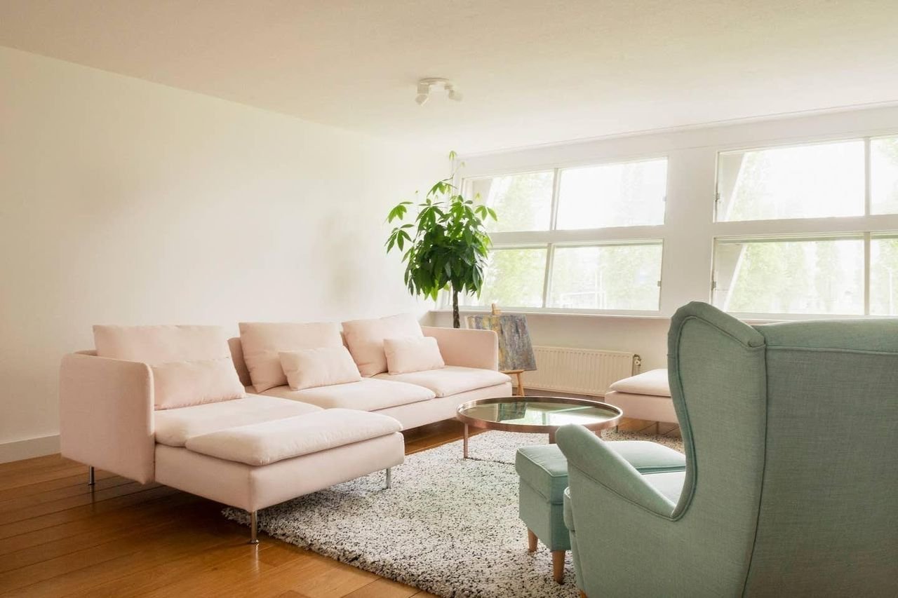 Spacious apartment with terrace and parking - Image 5