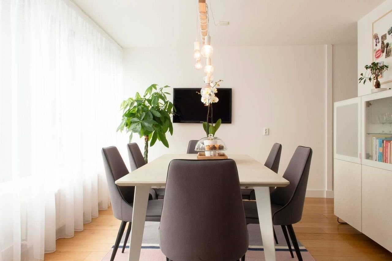 Spacious apartment with terrace and parking - Image 15