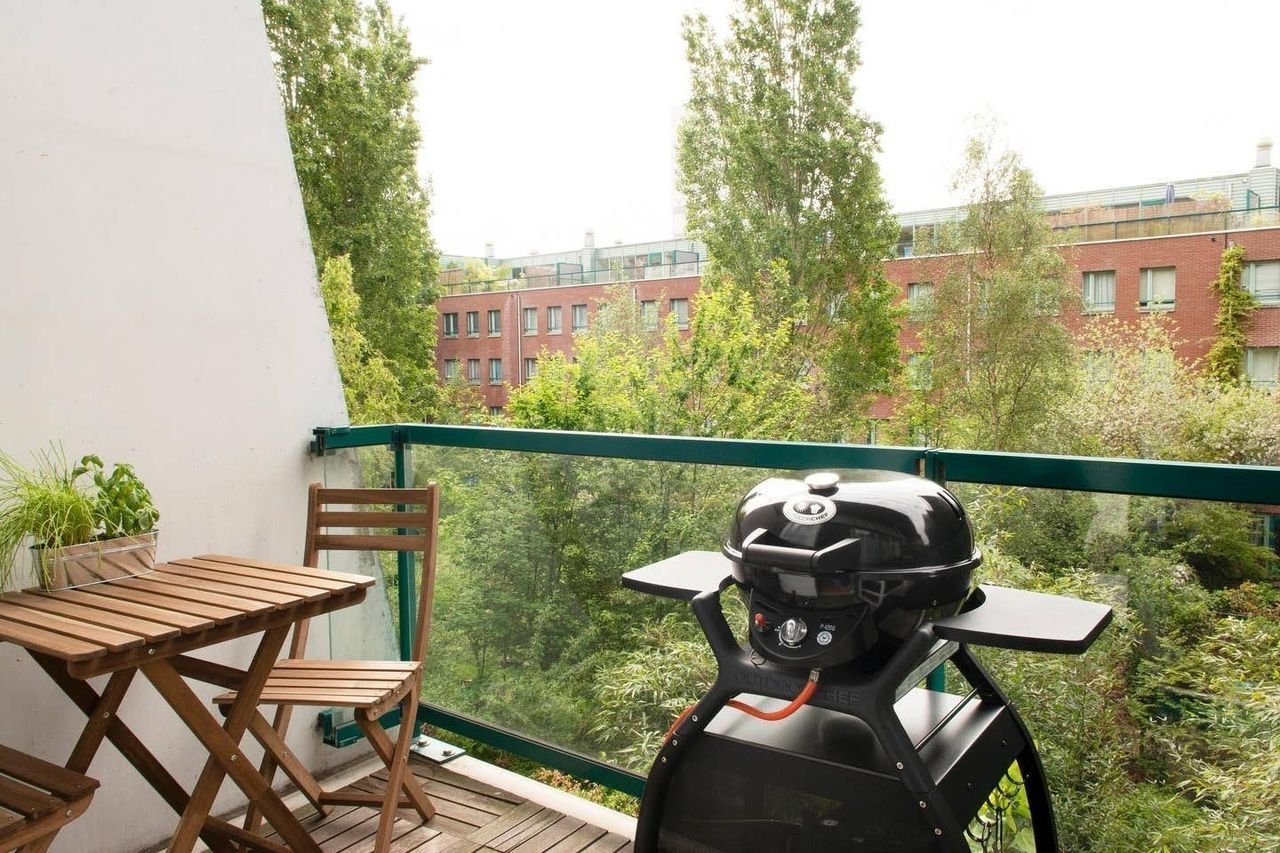 Spacious apartment with terrace and parking - Image 8