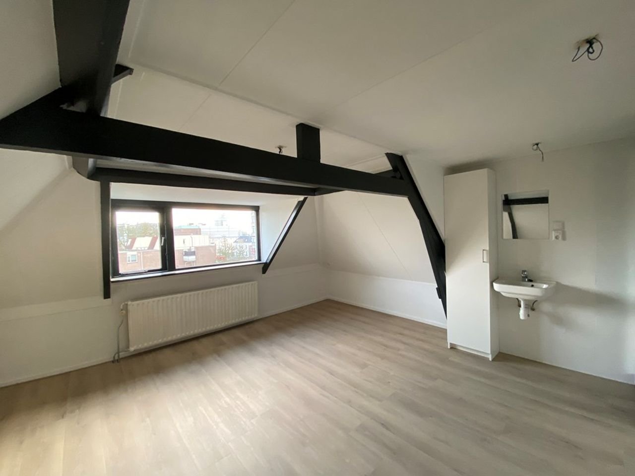 Charming studio on the Sonsbeeksingel - Image 1