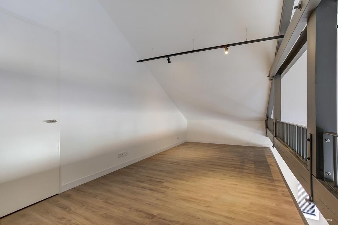 Spacious 107m² loft with mezzanine and A+++ energy label - Image 34