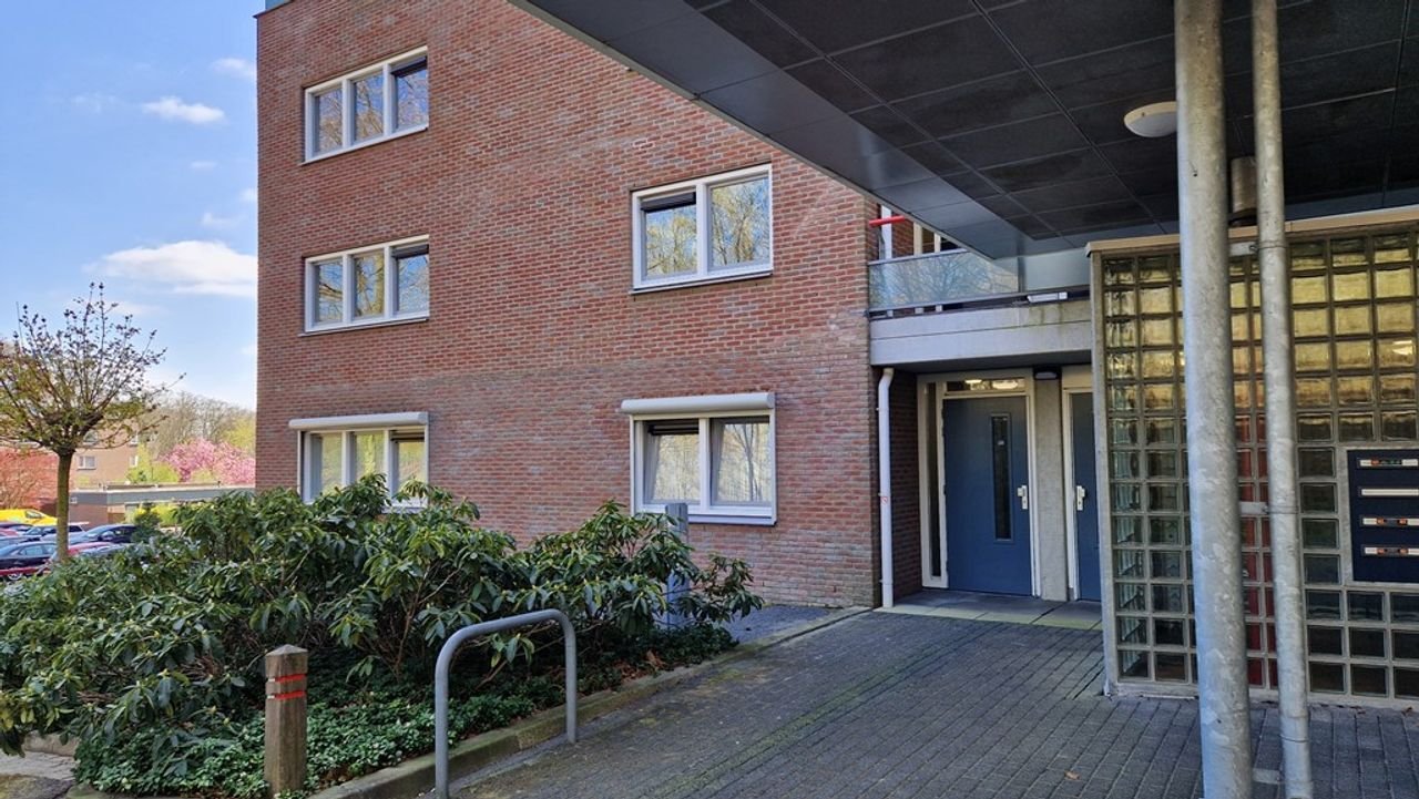 Corner apartment with parking space near Mariëndaal - Image 14