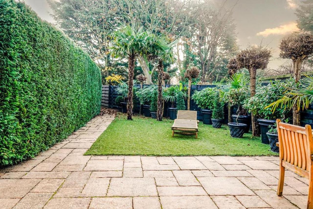 Furnished townhouse with garden in Wassenaar - Image 22