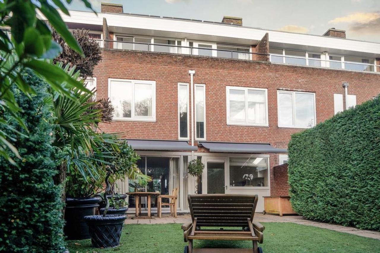 Furnished townhouse with garden in Wassenaar - Image 24
