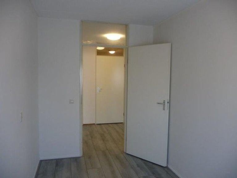Spacious apartment in the heart of Almere Stad (86 m²) - Image 23