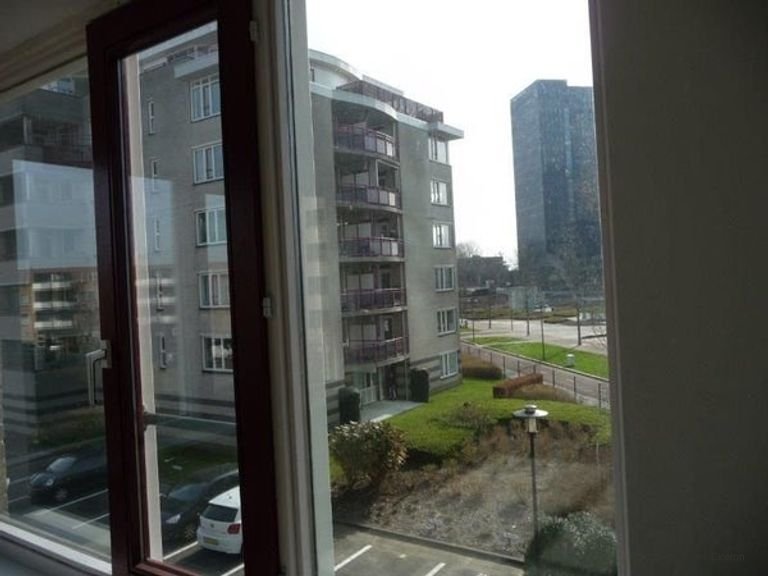Spacious apartment in the heart of Almere Stad (86 m²) - Image 24