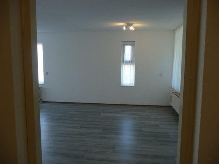 Spacious apartment in the heart of Almere Stad (86 m²) - Image 6