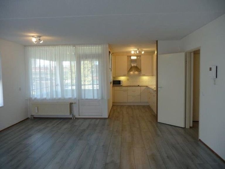 Spacious apartment in the heart of Almere Stad (86 m²) - Image 12