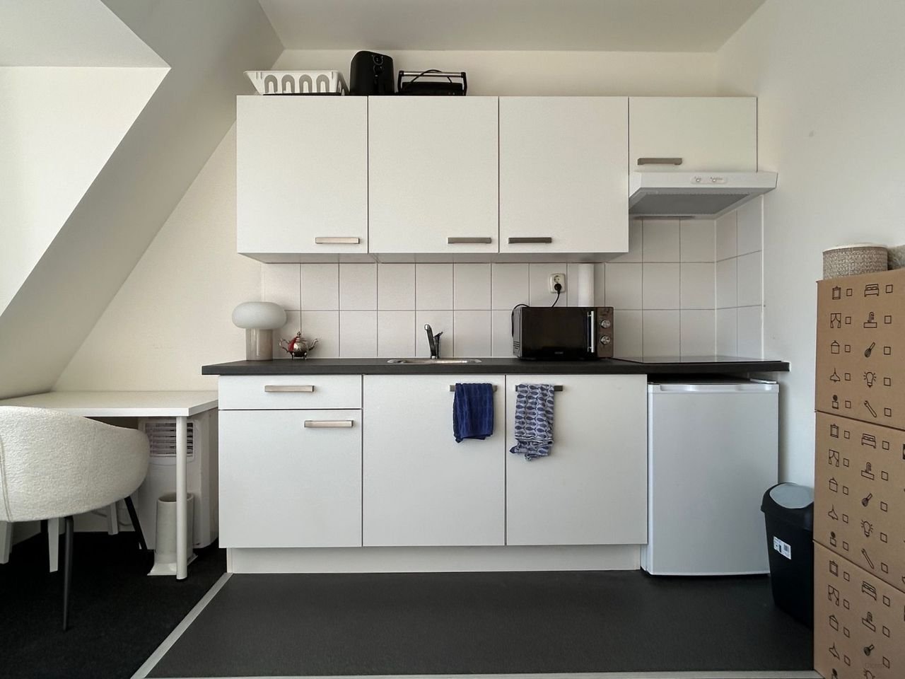 Studio with roof terrace in Diezerpoort - Image 4