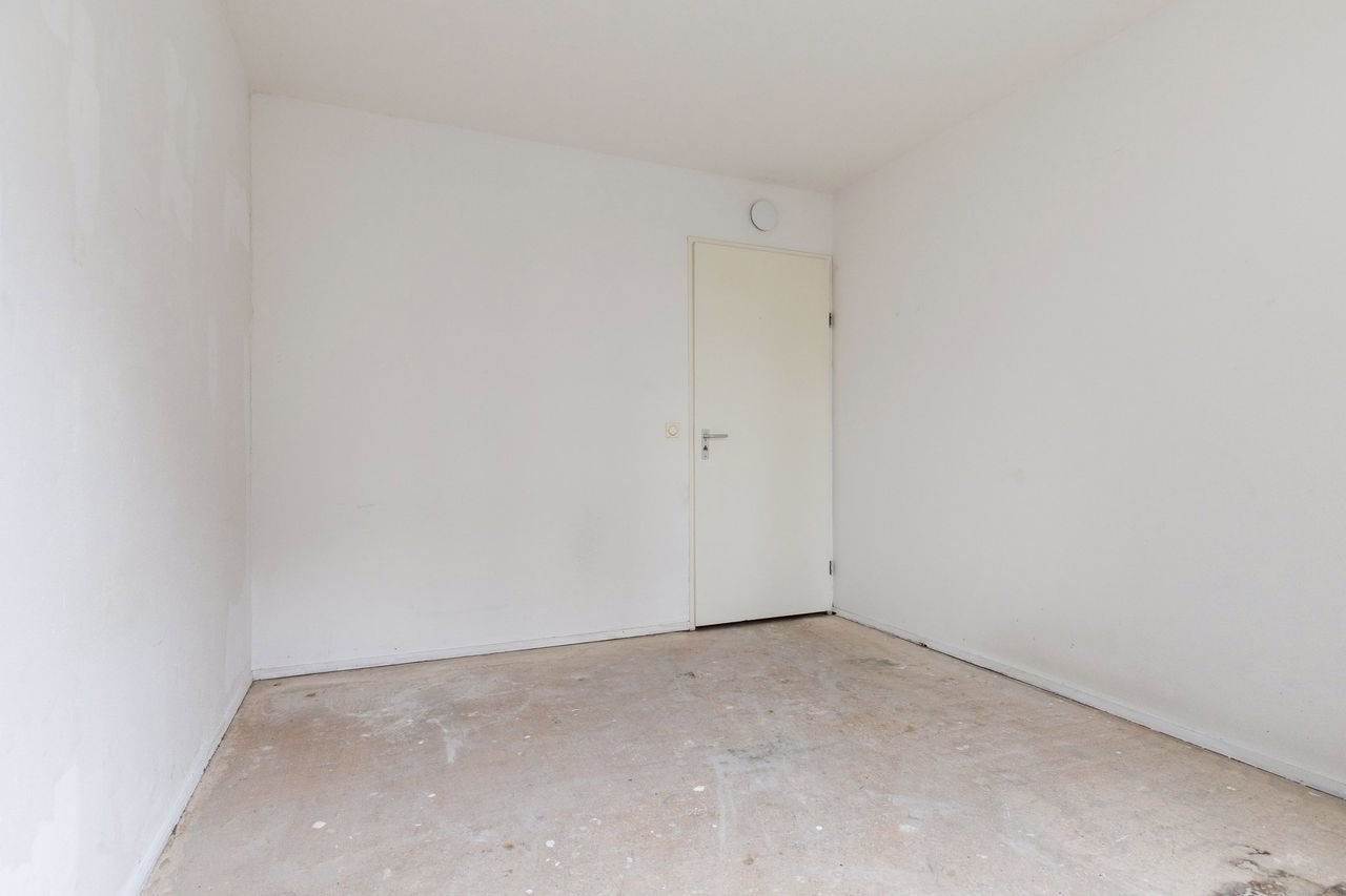 Bright apartment on the Amstel - Image 22