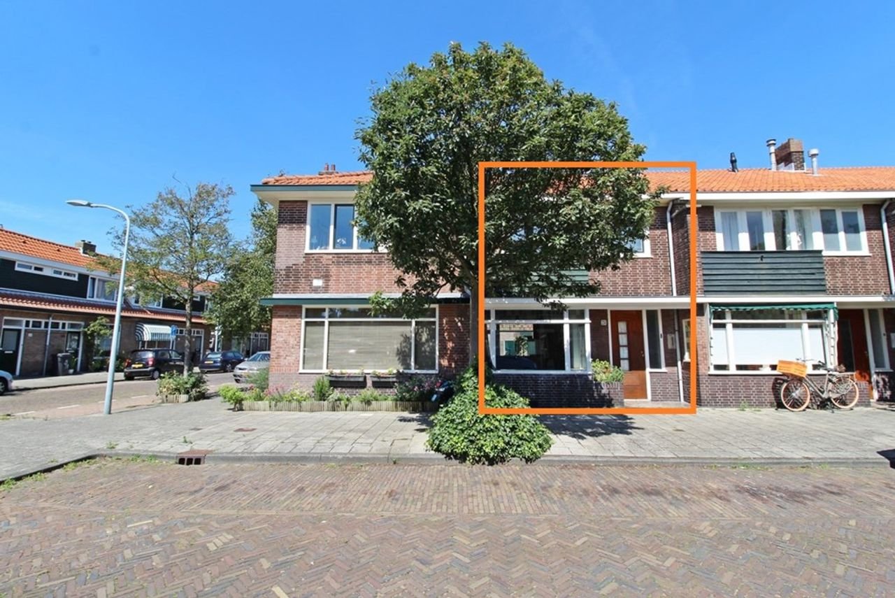 Ruim huis met tuin in Haarlem - Afbeelding 1