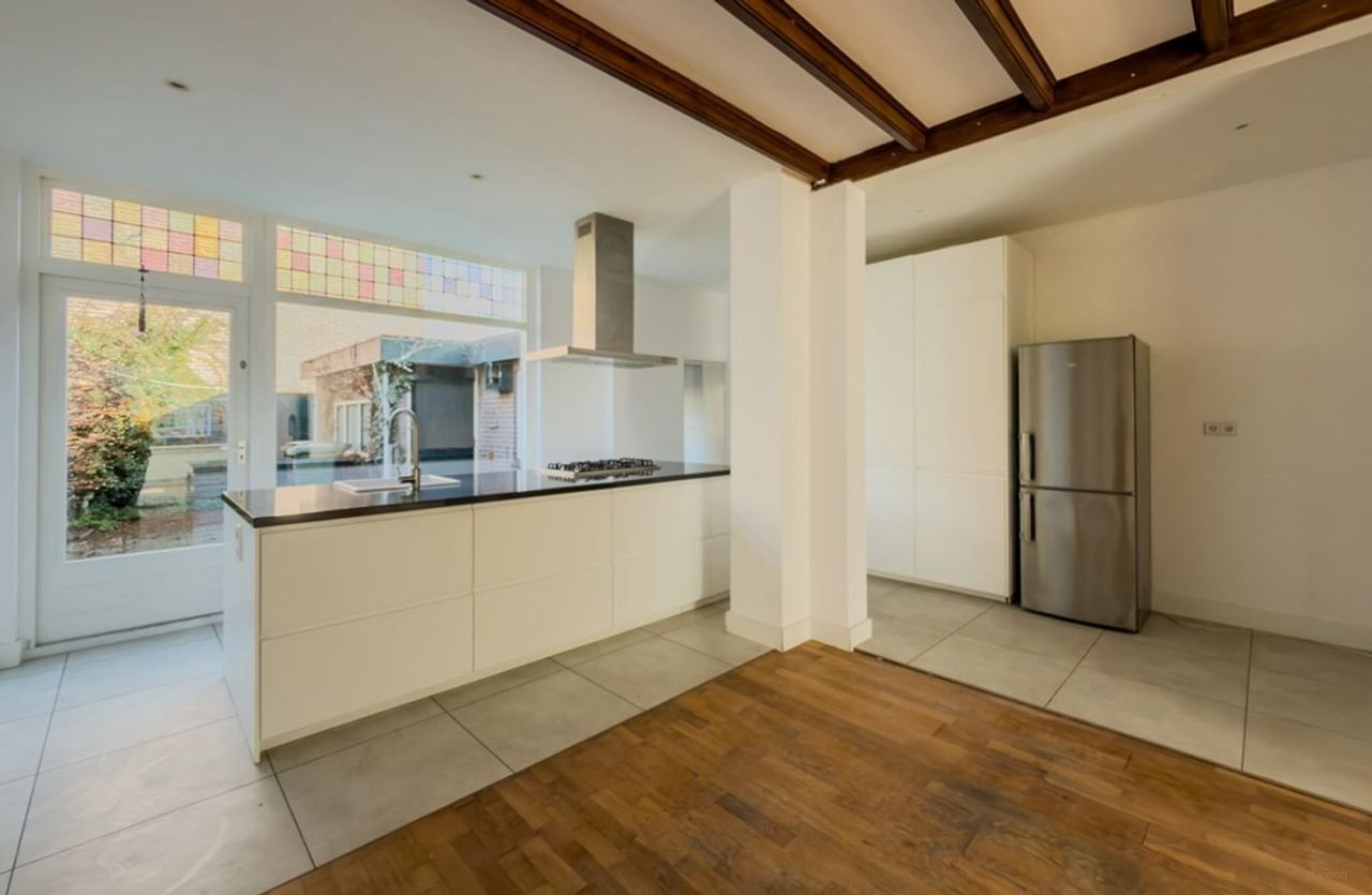 Ruim huis met tuin in Haarlem - Afbeelding 2