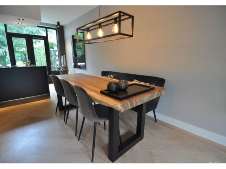 Renovated ground-floor apartment with deep garden - Image 5