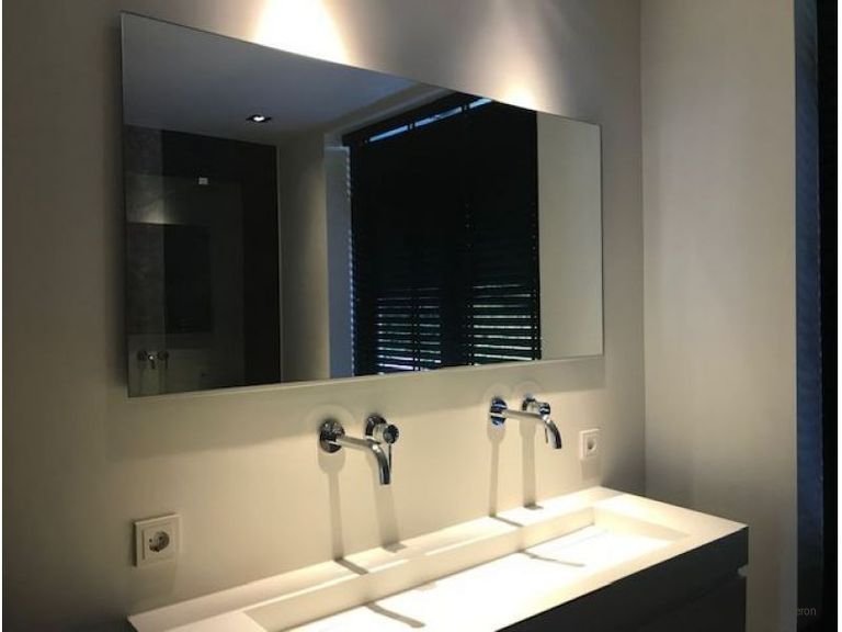 Renovated ground-floor apartment with deep garden - Image 19