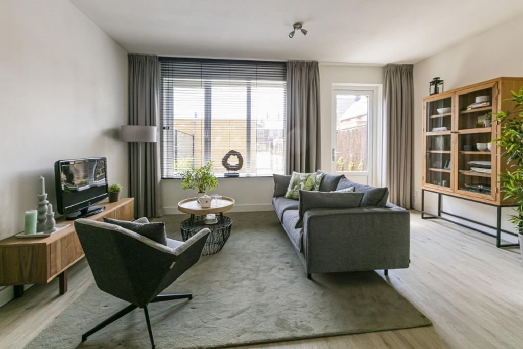 Spacious new-build home with 4 bedrooms in Linne - Image 1