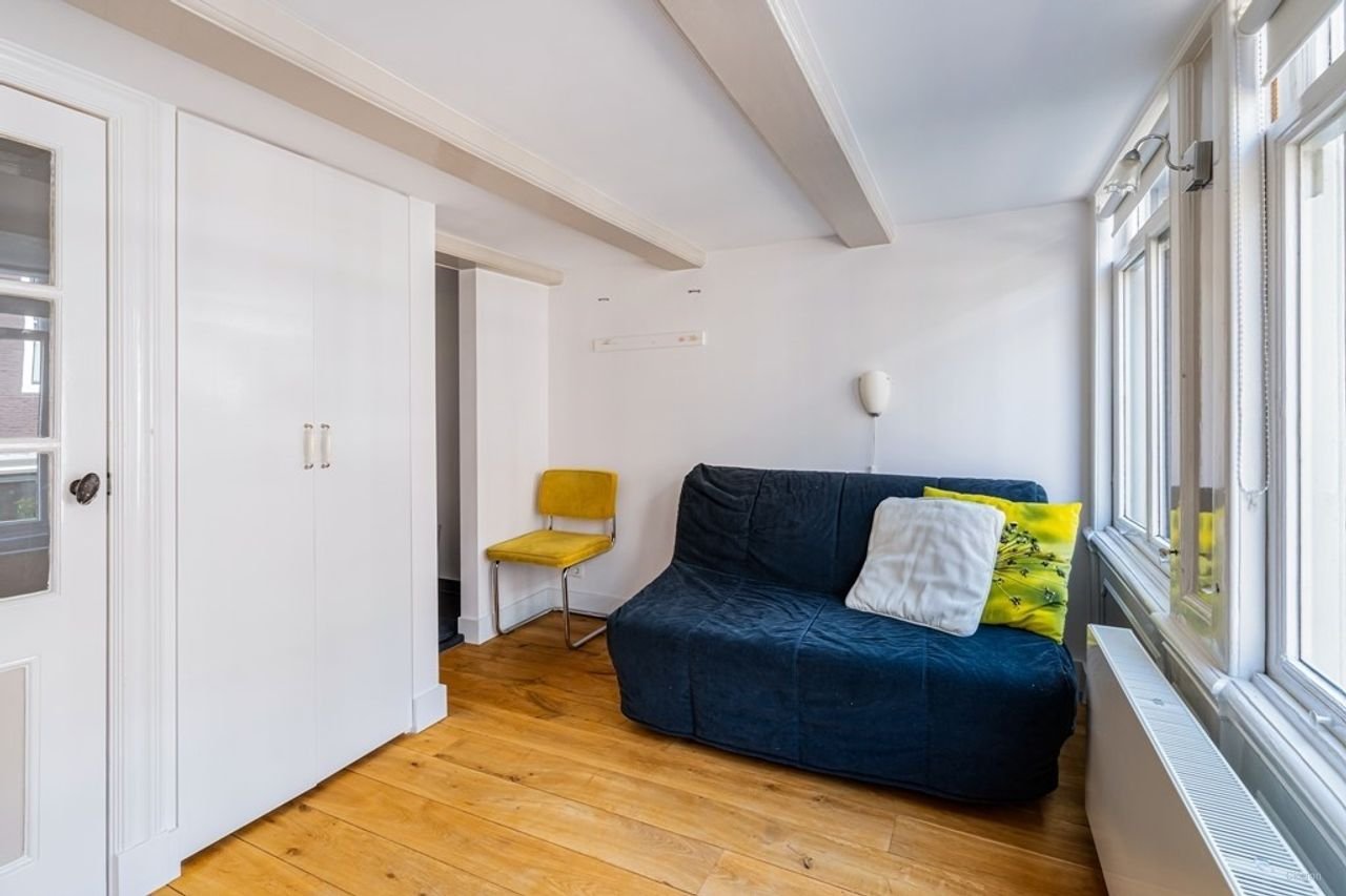 Historic living with garden in the Canal District - Image 28