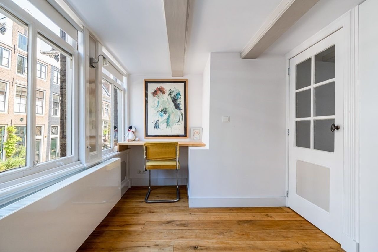 Historic living with garden in the Canal District - Image 29