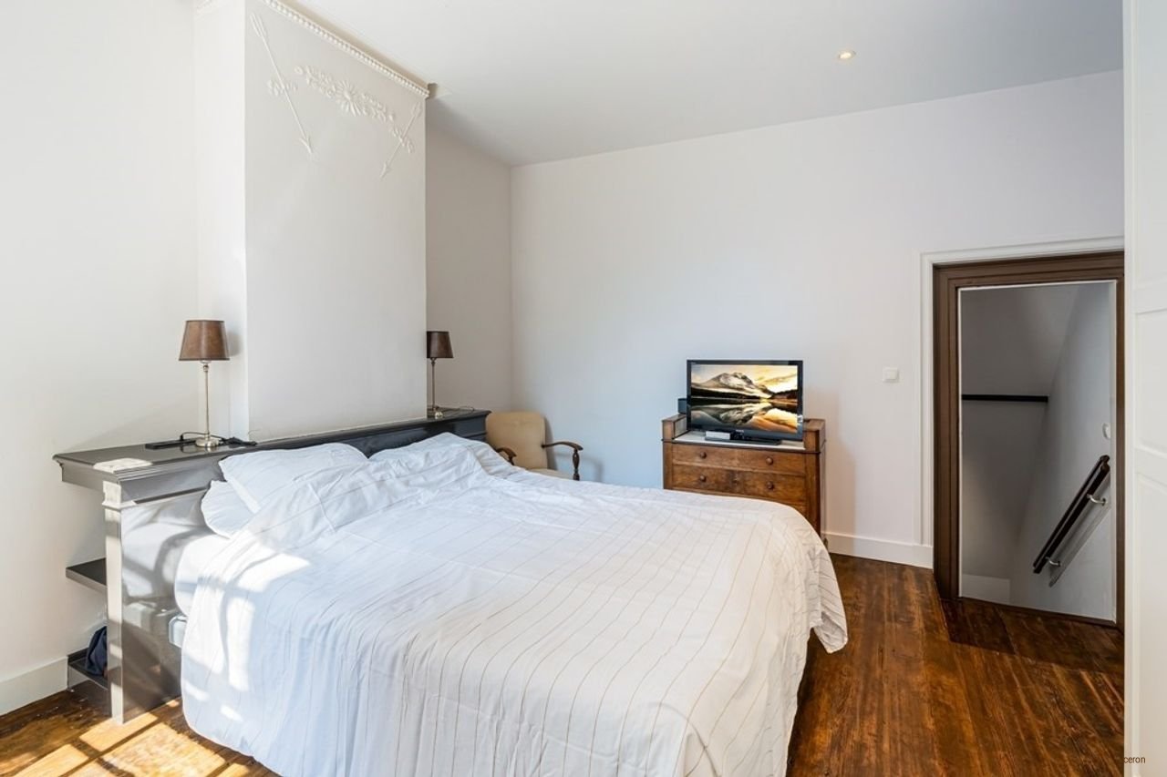 Historic living with garden in the Canal District - Image 18